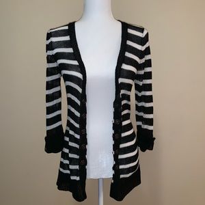 🔴SOLD🔴 White House Black Market cardigan
